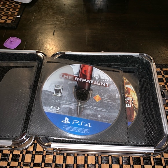 PS4 game bundle - Picture 7 of 8